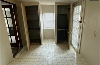 421 N Webb St in Webb City, MO - Building Photo - Building Photo