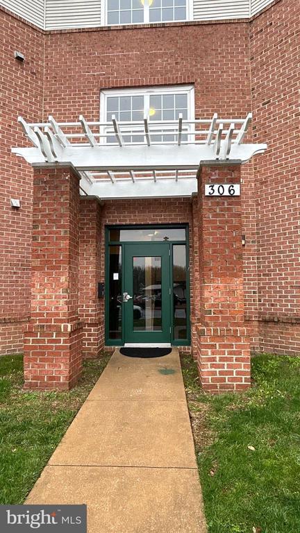 306 Gatehouse Ln in Odenton, MD - Building Photo - Building Photo