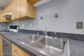 1124 Rammers Ave in Louisville, KY - Building Photo - Building Photo