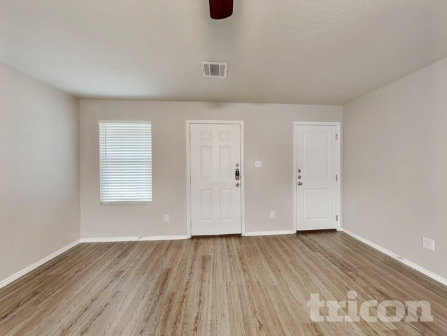 7419 Coral Bells Ct in San Antonio, TX - Foto de edificio - Building Photo