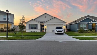 9021 Pyrus St in Kissimmee, FL - Building Photo