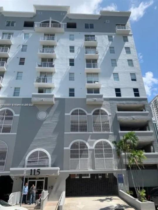 property at 115 SW 11th St