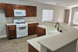 2277 Dakota Sky Ct in Henderson, NV - Building Photo - Building Photo