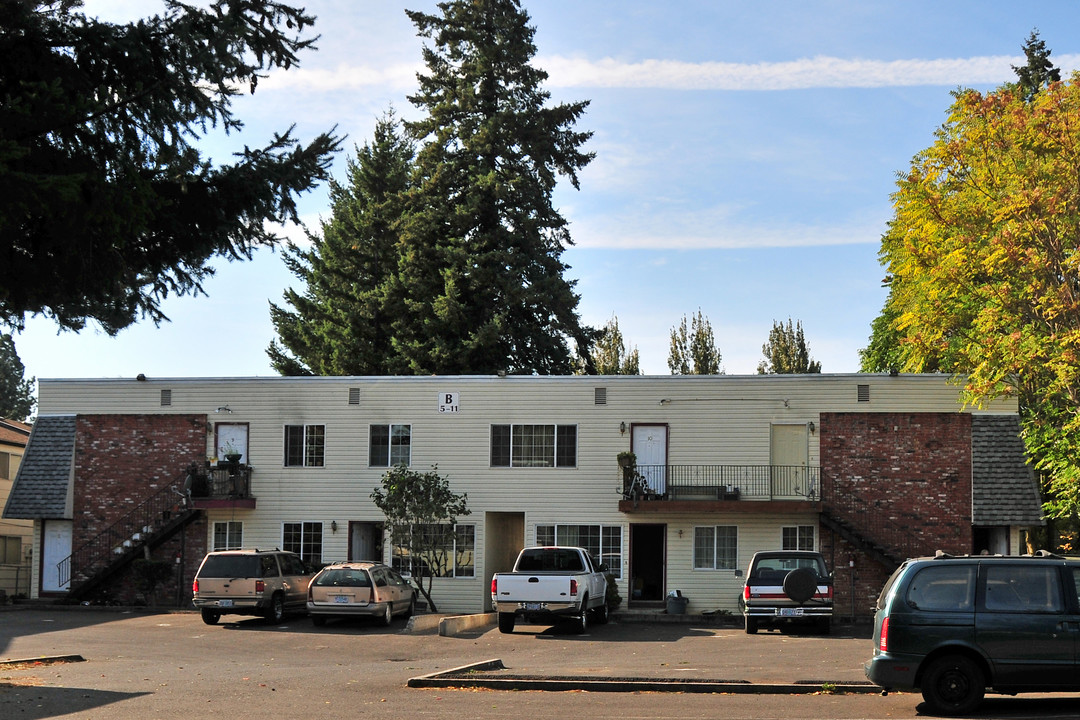 115 SE 162nd Ave in Portland, OR - Building Photo