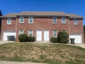 3853 Sugar Creek Dr in Lexington, KY - Building Photo - Building Photo
