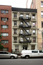 416 W 25th St in New York, NY - Building Photo - Building Photo