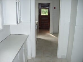 281 Lowell Ave, Unit 1 in Newton, MA - Building Photo - Building Photo