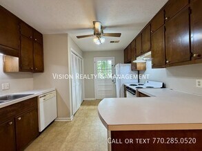 96 Brock St in Carrollton, GA - Building Photo - Building Photo