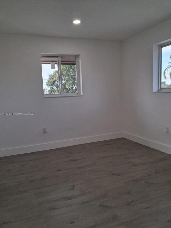 2155 SW 72nd Ave in Miami, FL - Building Photo - Building Photo