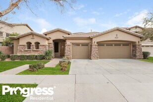 2221 S Holguin Way in Chandler, AZ - Building Photo