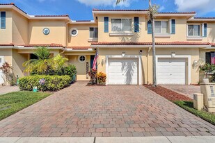 3008 N Evergreen Cir in Boynton Beach, FL - Building Photo