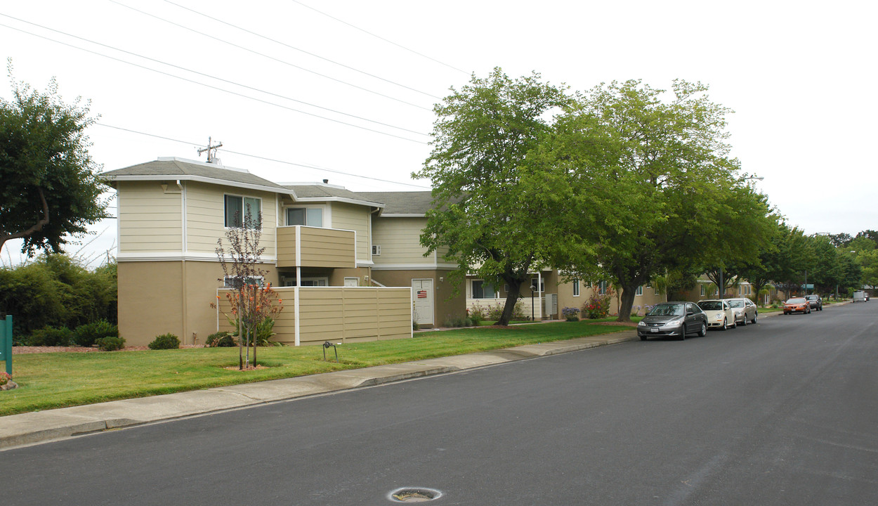 Rinconada Court Apartments in Los Gatos, CA - Building Photo