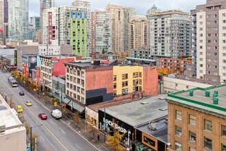 1060 Granville St in Vancouver, BC - Building Photo - Building Photo