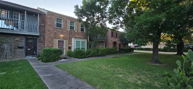 7913 Grove Ridge Dr in Houston, TX - Building Photo - Building Photo