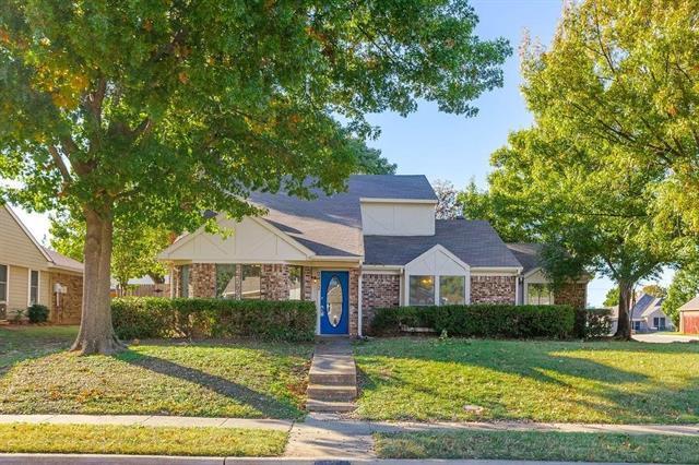 2412 Forestmeadow Dr in Lewisville, TX - Building Photo