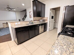 1520 Beebrush Ln in Austin, TX - Building Photo - Building Photo