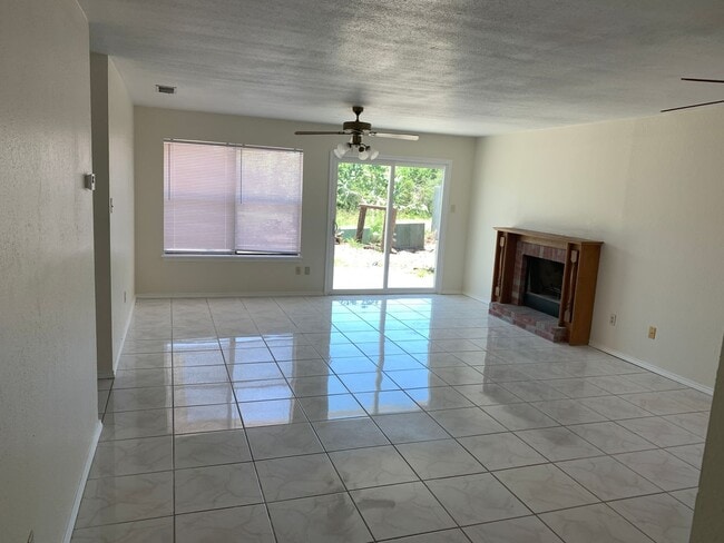 2230 Bird Island Dr in Corpus Christi, TX - Building Photo - Building Photo