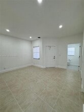 16820 SW 1st Manor in Pembroke Pines, FL - Foto de edificio - Building Photo