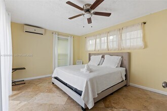 1422 Wiley St in Hollywood, FL - Building Photo - Building Photo