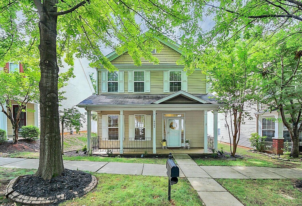 10008 Caldwell Depot Rd in Cornelius, NC - Building Photo