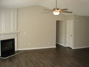 404 Kinship Ln in Apex, NC - Building Photo - Building Photo