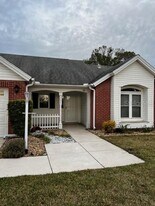 731 Agua Way in Lady Lake, FL - Building Photo