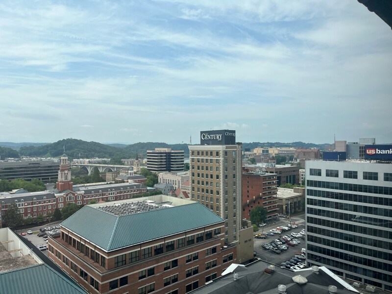 531 S Gay St in Knoxville, TN - Building Photo