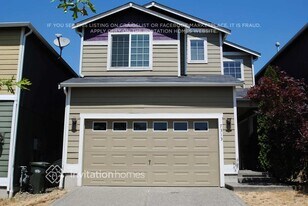 7313 178th St E in Puyallup, WA - Building Photo