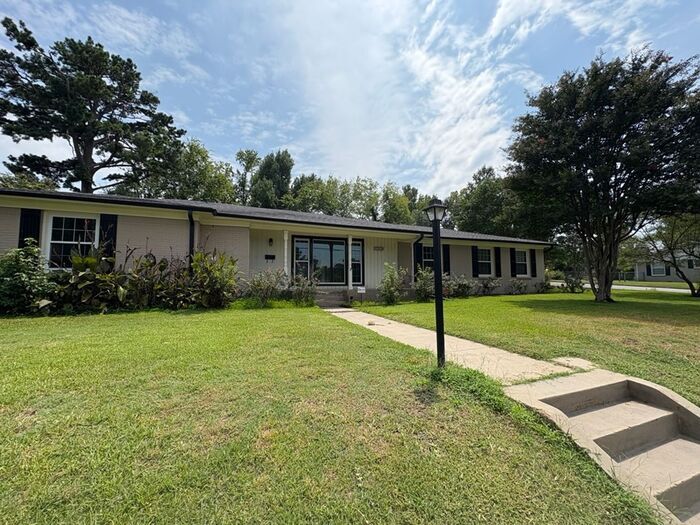 1105 Wilma St in Tyler, TX - Building Photo