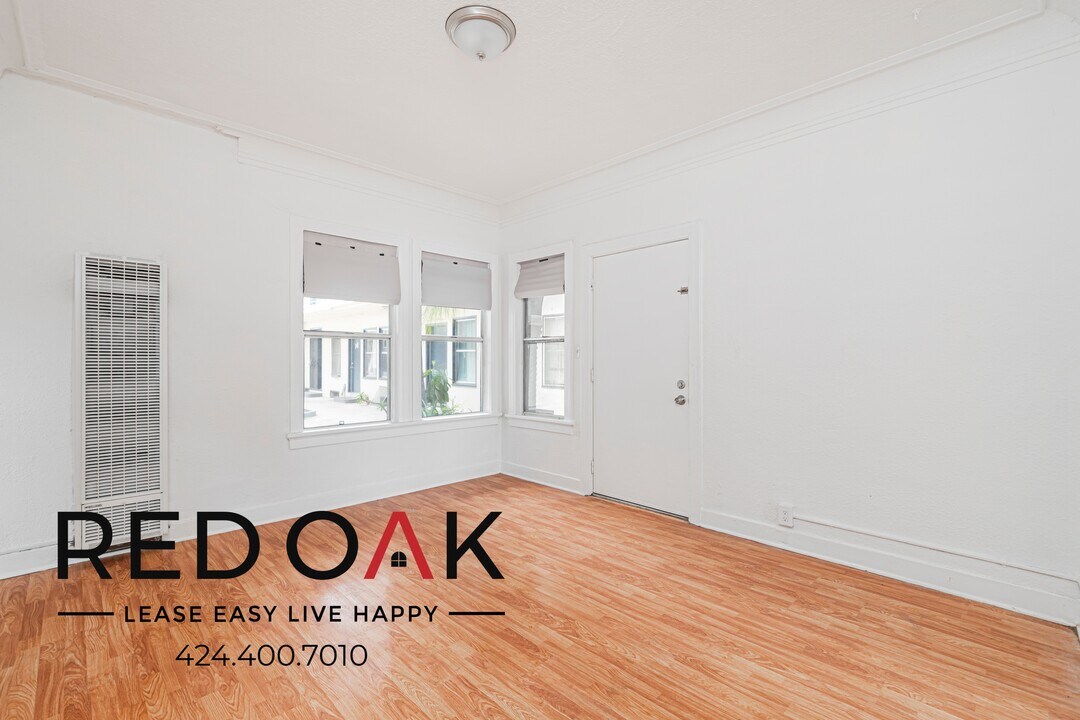 1021 Mariposa Ave in Los Angeles, CA - Building Photo