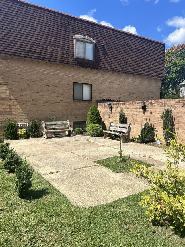 33 Windemere Apartments in Lansdowne, PA - Building Photo - Building Photo