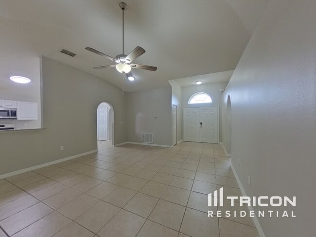 3269 Hunters Chase Loop in Kissimmee, FL - Building Photo - Building Photo