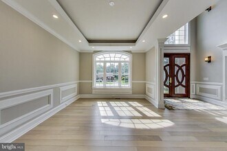 3104 Sleepy Hollow Rd in Falls Church, VA - Building Photo - Building Photo