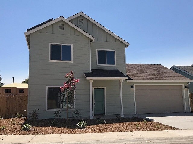 2923 Milo Wy in Chico, CA - Building Photo