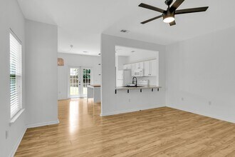 297 Ivey St in Richmond Hill, GA - Building Photo - Building Photo