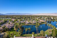 464 Sunningdale Dr in Rancho Mirage, CA - Foto de edificio - Building Photo