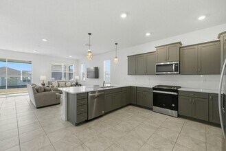 7288 SW 64th St Rd in Ocala, FL - Building Photo - Building Photo