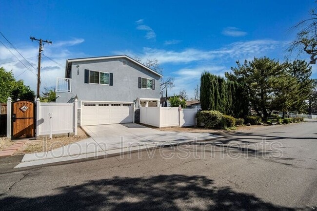 property at 1668 Bellford Ave