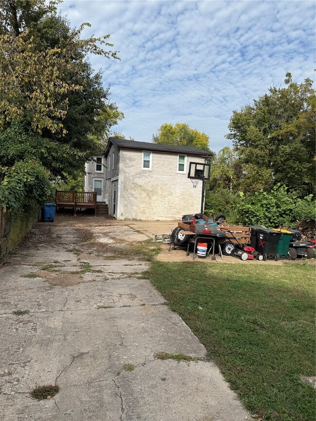 property at 1511 Partridge Ave