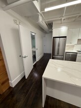 190 High St, Unit 601 in Boston, MA - Building Photo - Building Photo