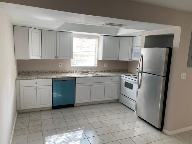 890A SW 80th Ave, Unit 890 in North Lauderdale, FL - Foto de edificio - Building Photo