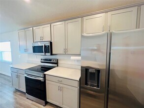 1824 Brisbane Pl in Davenport, FL - Building Photo - Building Photo