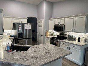 2488 E Erie Ct in Gilbert, AZ - Building Photo - Building Photo