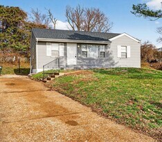 5900 Sheriton Dr in St. Louis, MO - Building Photo