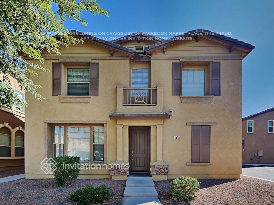 1443 S Ponderosa Dr in Gilbert, AZ - Building Photo
