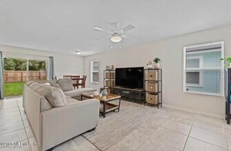 8213 Highfield Ave in Jacksonville, FL - Building Photo - Building Photo