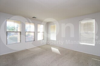 3316 E Kingbird Pl in Chandler, AZ - Building Photo - Building Photo