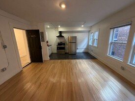 1384 W 83rd St in Cleveland, OH - Building Photo