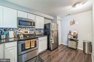 2311 Greenwood Dr in Lindenwold, NJ - Building Photo - Building Photo