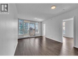 821 Cambie St. in Vancouver, BC - Building Photo